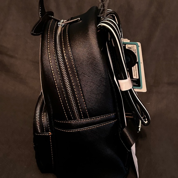 BUY ONE GET ONE 50% OFF 

BNWT Loungefly Disney Nightmare Before Christmas Mayor - Picture 4 of 7